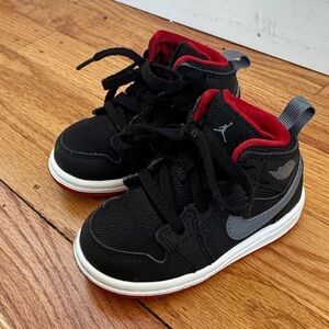 Nike Kids Air Jordan Size 5C